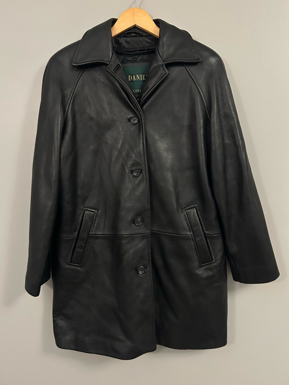 Danier Vintage Black Genuine Leather Jacket Size 6-8